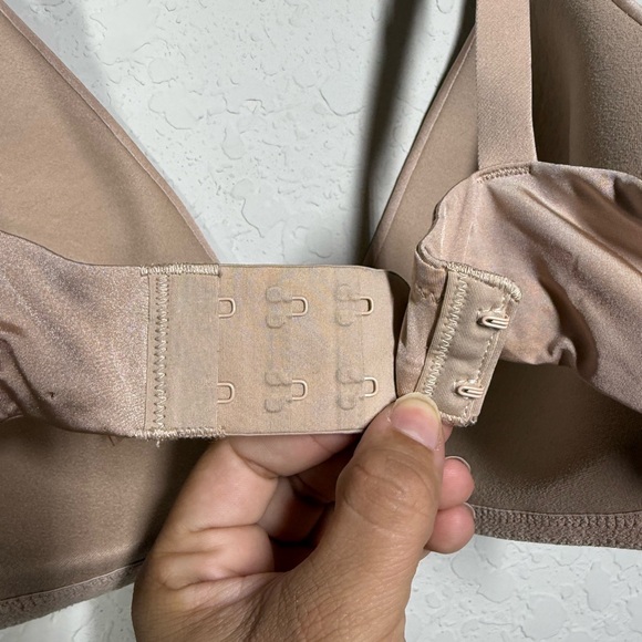 Skims Wireless T Shirt Demi Bra Size 36D - Picture 5 of 7